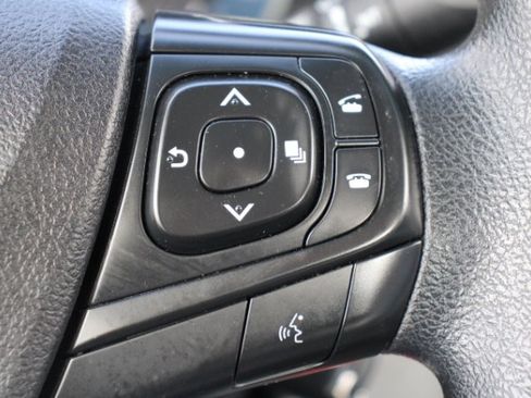 Used 2016 Toyota Camry LE image 24