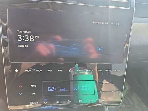 Used 2023 Hyundai Tucson Limited image 16