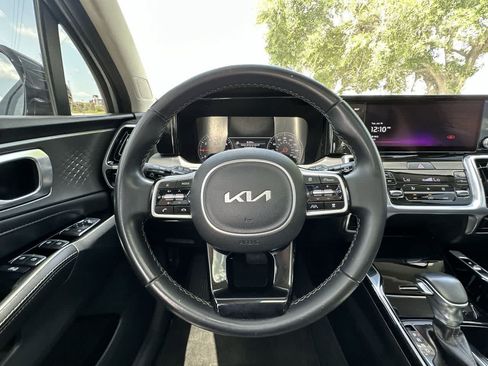 Used 2022 Kia Sorento SX FWD image 24
