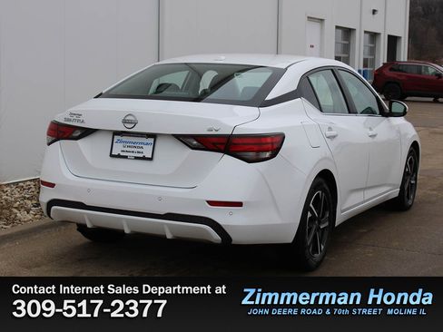 Used 2024 Nissan Sentra SV image 2