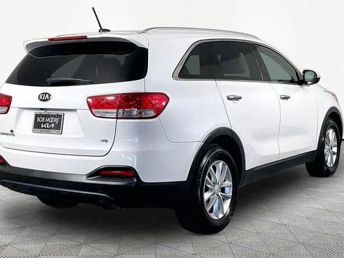 Used 2017 Kia Sorento LX FWD image 6