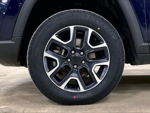 Used 2019 Jeep Compass Trailhawk w/ Cold Weather Group AWD/4WD image 9