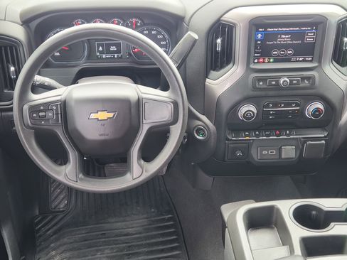 Used 2023 Chevrolet Silverado 1500 Custom AWD/4WD image 26