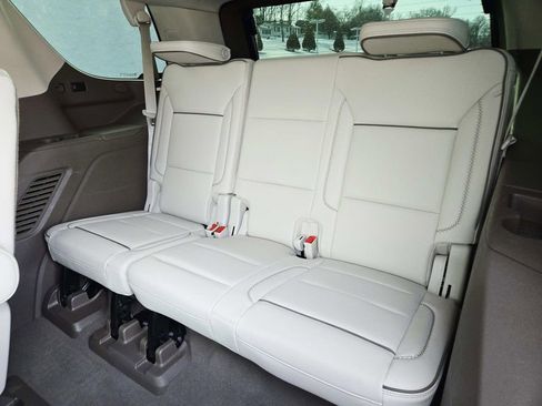 Used 2024 GMC Yukon Denali w/ Max Trailering Package image 15