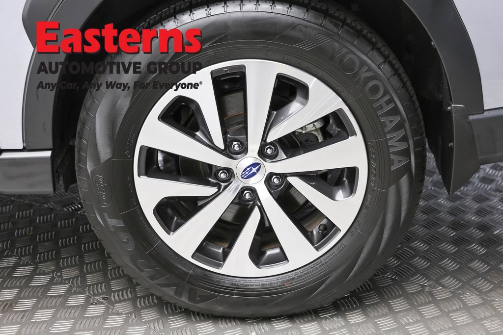 Used 2025 Subaru Outback Premium AWD/4WD image 9
