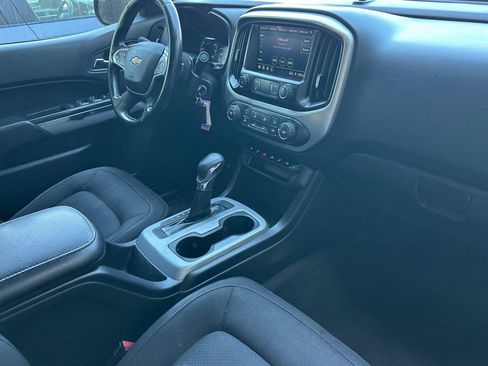 Used 2022 Chevrolet Colorado LT w/ Safety Package AWD/4WD image 15