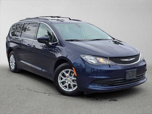 Used 2020 Chrysler Voyager Lxi FWD image 1