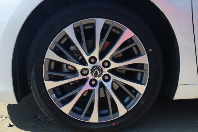 Used 2021 Lexus ES 300h w/ Premium Package FWD image 7