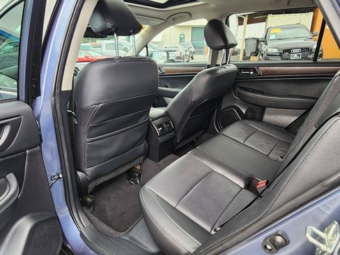 Used 2016 Subaru Outback 2.5i Limited AWD/4WD image 19