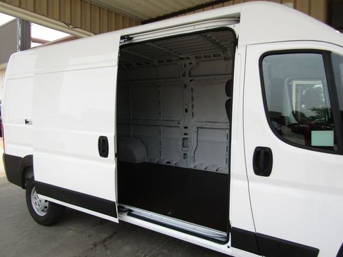 Used 2023 RAM ProMaster 2500 FWD image 22