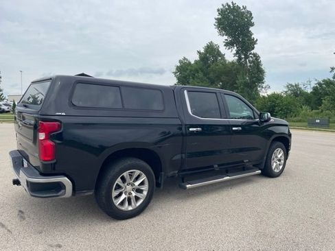 Used 2022 Chevrolet Silverado 1500 LTZ AWD/4WD image 3