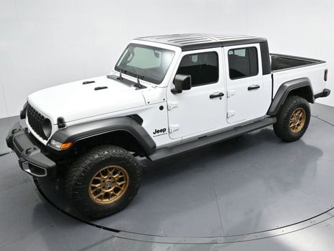 Used 2024 Jeep Gladiator Sport image 34