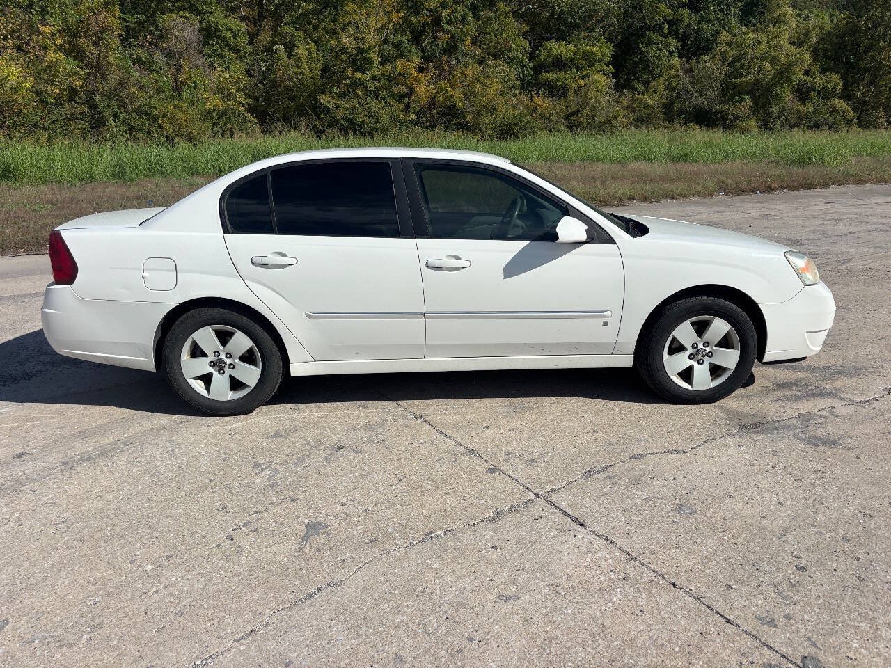 Used 2006 Chevrolet Malibu LT FWD image 4