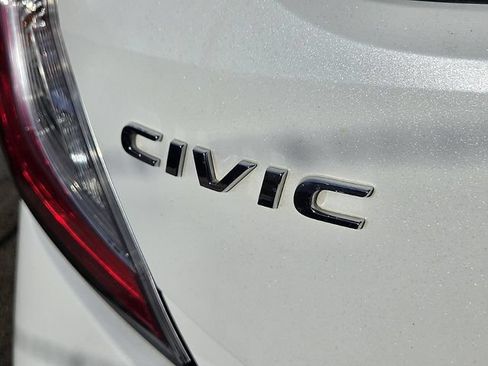 Used 2020 Honda Civic Sport image 2