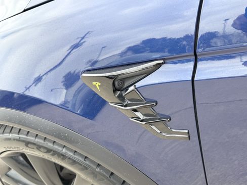 Used 2017 Tesla Model X 75D image 17