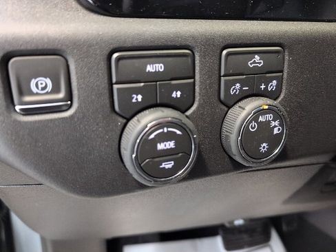 New 2026 Chevrolet Silverado 1500 LT image 18