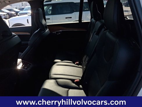 Certified 2023 Volvo XC90 B6 Core w/ Climate Package image 11