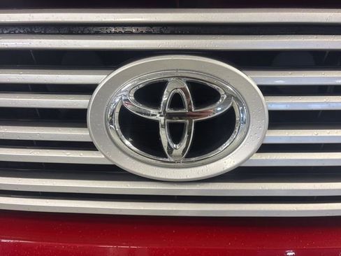 Used 2014 Toyota Tundra Platinum image 41