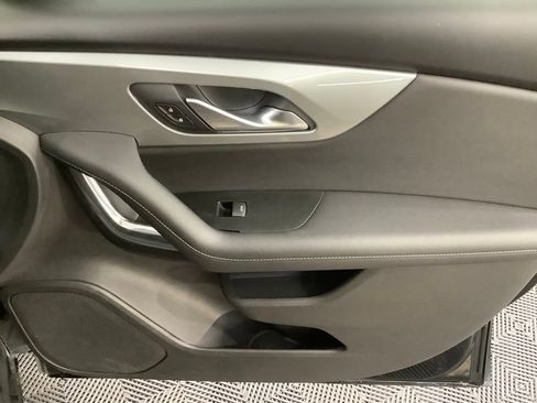 Used 2019 Chevrolet Blazer LT image 25