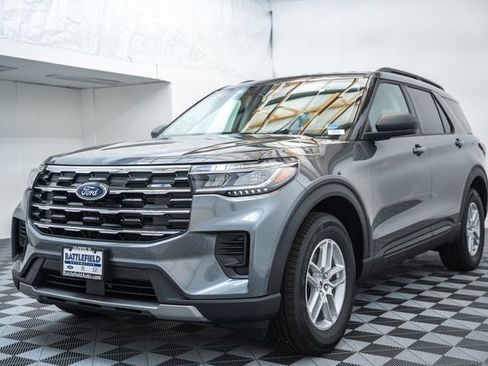 New 2026 Ford Explorer Active AWD/4WD image 3