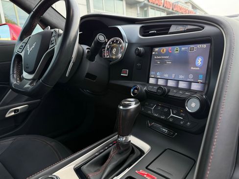 Used 2017 Chevrolet Corvette Stingray Coupe image 29