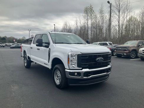 New 2026 Ford F250 XL AWD/4WD image 3