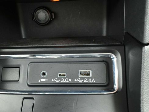 Used 2025 Subaru Ascent Premium AWD/4WD image 29