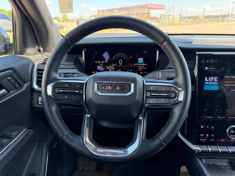Used 2024 GMC Acadia Elevation w/ Black Edition AWD/4WD image 12