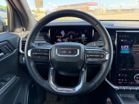Used 2024 GMC Acadia Elevation w/ Black Edition AWD/4WD image 12