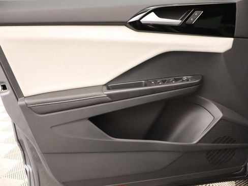 Used 2026 Volkswagen Taos S image 17