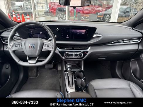 Used 2025 Buick Envista Sport Touring w/ Convenience I Package image 11