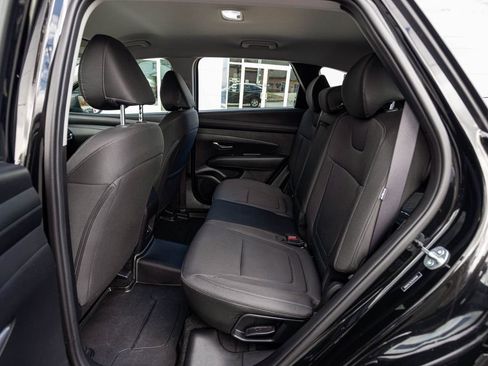 Used 2025 Hyundai Tucson SE AWD/4WD image 27