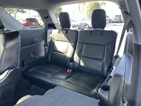 Used 2022 Ford Explorer XLT w/ Equipment Group 202A image 16