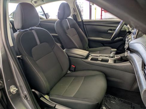 Used 2025 Nissan Sentra SV FWD image 28