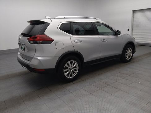 Used 2020 Nissan Rogue SV FWD image 10