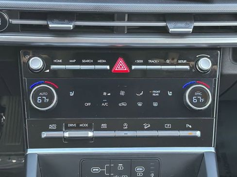 Used 2024 Hyundai Santa Fe SEL image 18