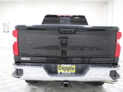 Used 2024 Chevrolet Silverado 2500 LTZ w/ LTZ Convenience Package AWD/4WD image 11