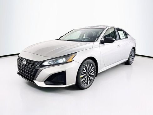 New 2026 Nissan Altima 2.5 SV FWD image 1