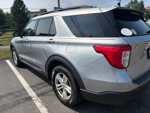Used 2020 Ford Explorer XLT AWD/4WD image 5