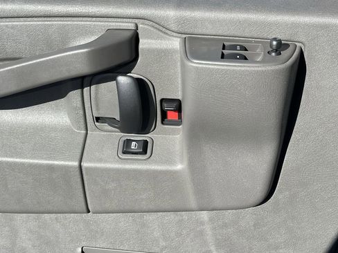 New 2025 GMC Savana 2500 Extended w/ Driver Convenience Package RWD image 23