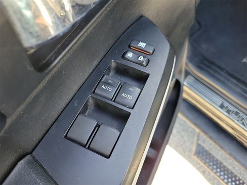 Used 2019 Toyota Tundra Platinum image 13