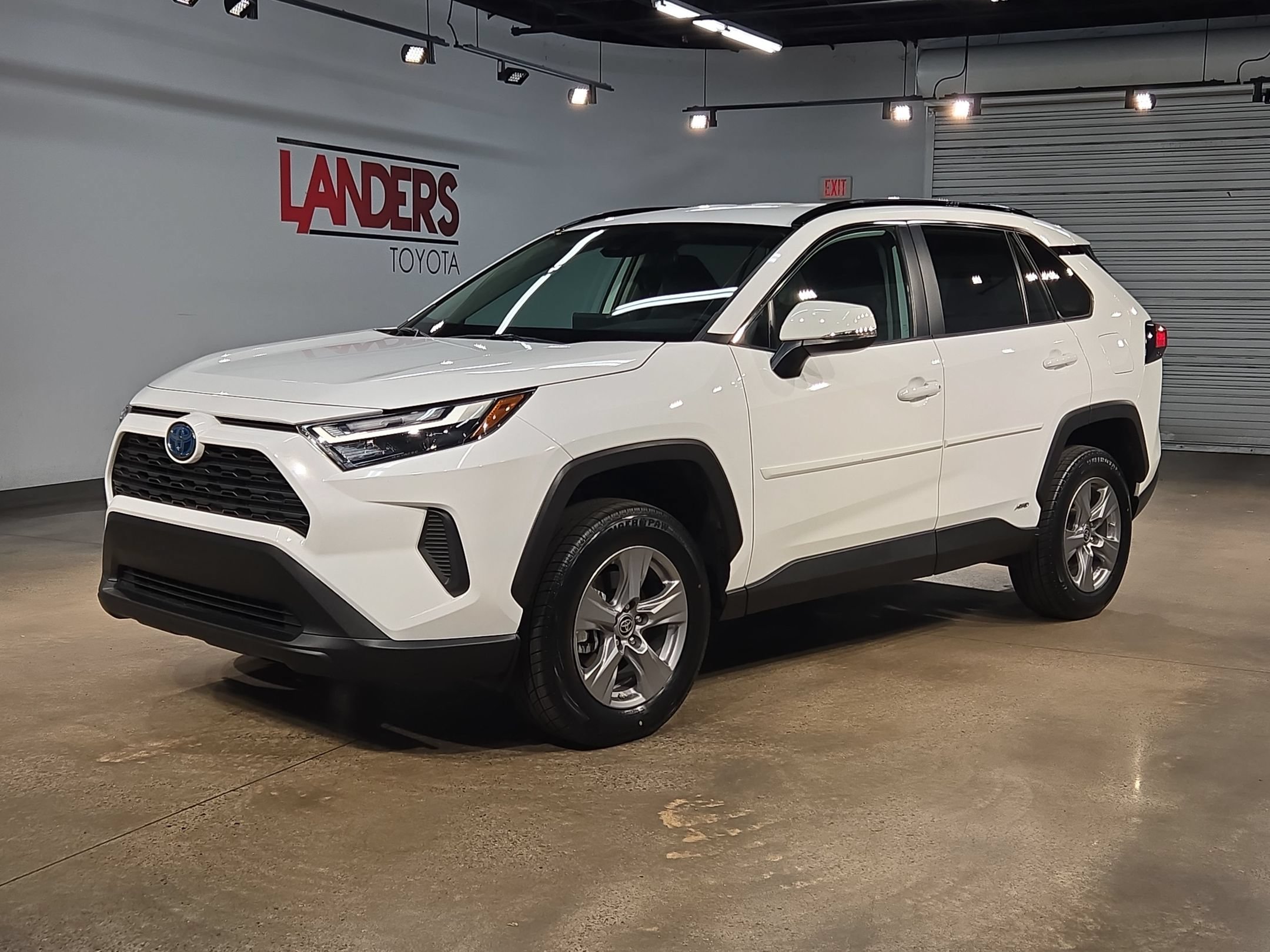 Certified 2024 Toyota RAV4 LE AWD/4WD image 3