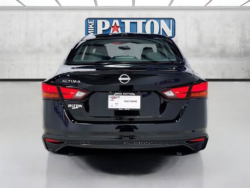 Used 2025 Nissan Altima 2.5 S FWD image 6