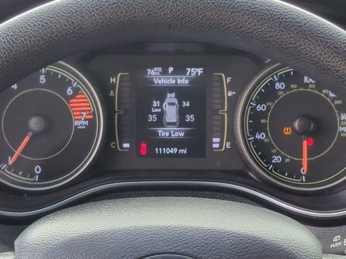 Used 2019 Jeep Cherokee Latitude w/ Popular Appearance Group AWD/4WD image 8