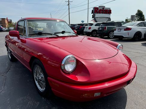 Used 1991 Alfa Romeo Spider Veloce image 25