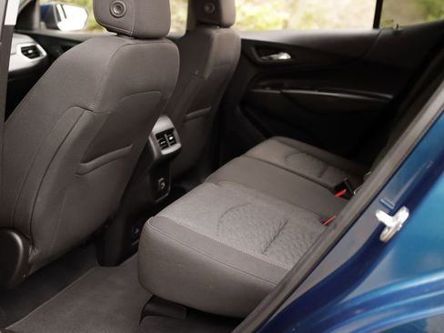 Used 2020 Chevrolet Equinox LT FWD image 24