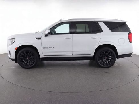 Used 2021 GMC Yukon Denali w/ LPO, Illumination Package AWD/4WD image 4