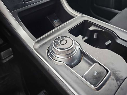 Used 2023 Ford Edge SE image 31