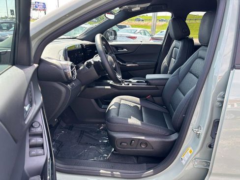 Used 2026 Chevrolet Equinox LT w/ Convenience Package II AWD/4WD image 9