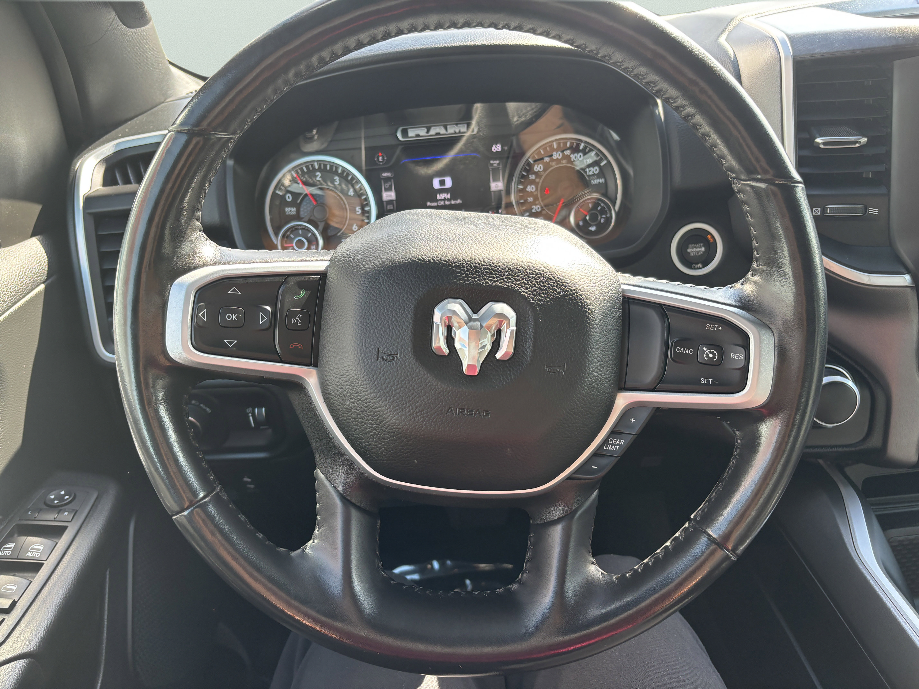 Used 2022 RAM 1500 Big Horn AWD/4WD image 18